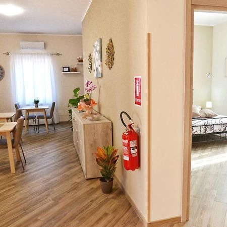 B&B Monday Φιουμιτσίνο Εξωτερικό φωτογραφία
