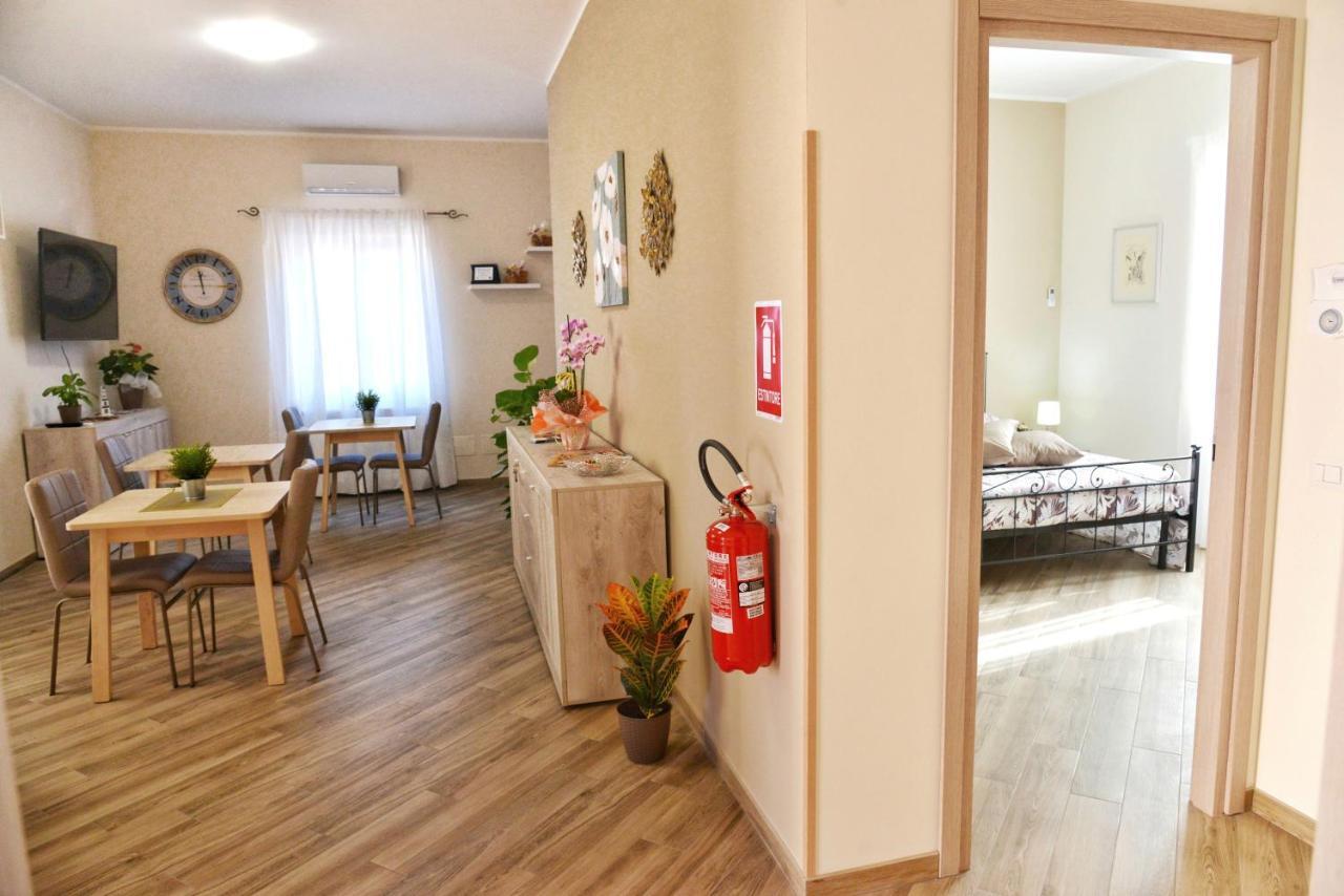 B&B Monday Φιουμιτσίνο Εξωτερικό φωτογραφία