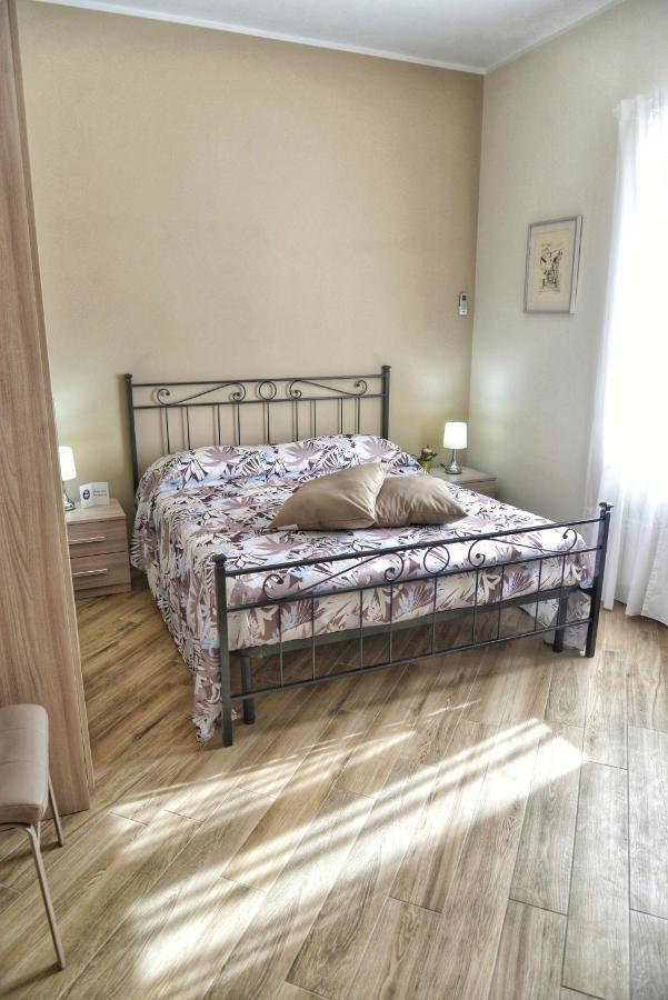 B&B Monday Φιουμιτσίνο Εξωτερικό φωτογραφία